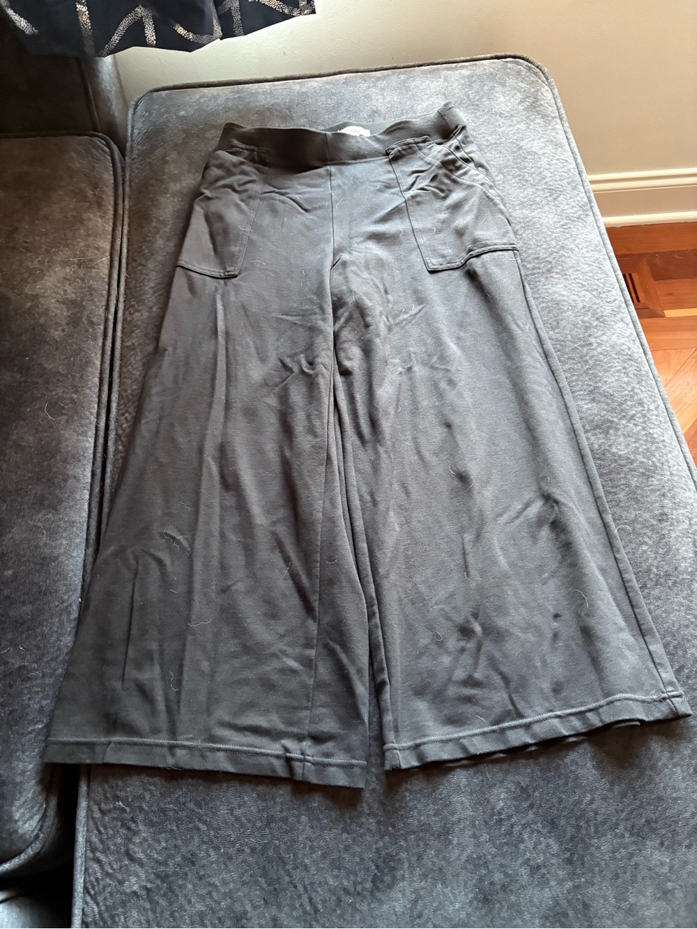 Max Studio Charcoal Wide-Leg Capris with Patch Pockets